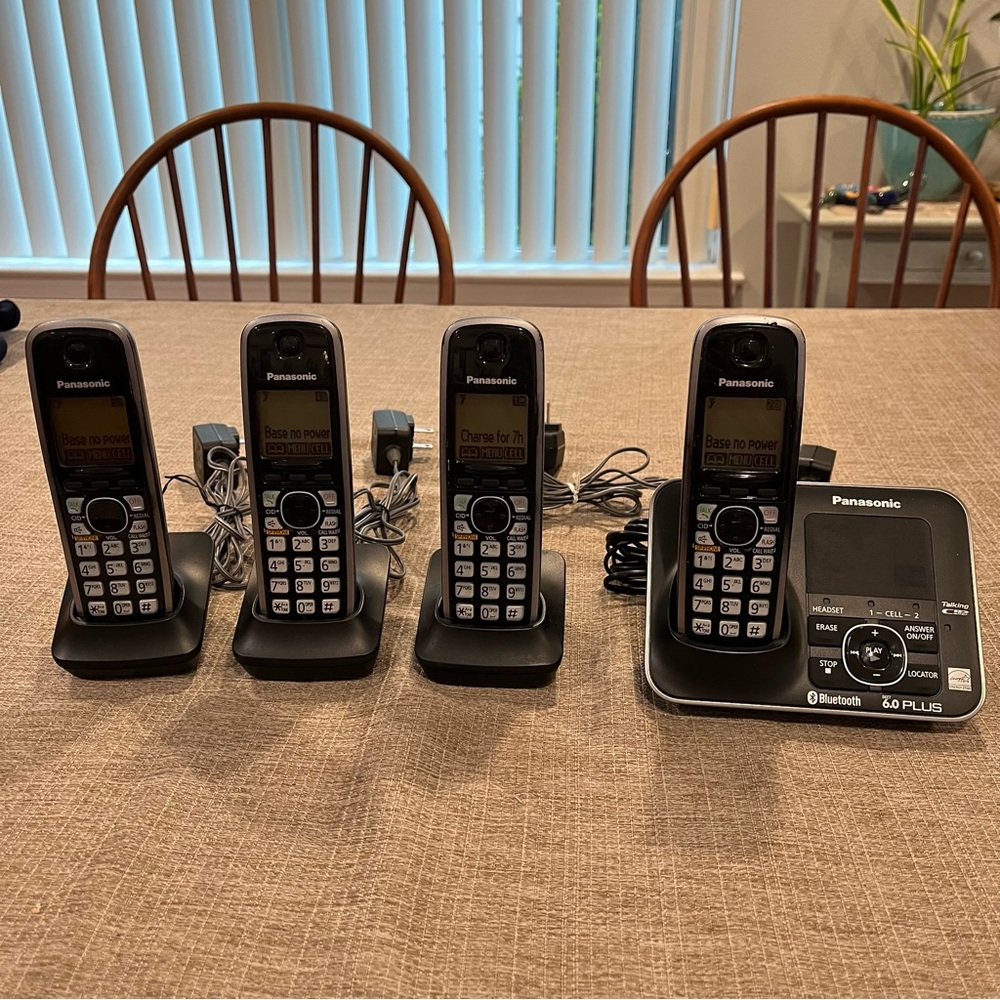 Panasonic cordless phone set with answering machine